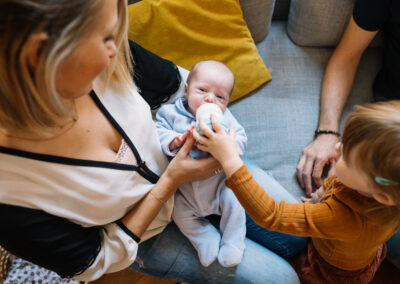 Photographe famille Beaujolais – moments de vie à la maison