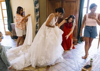 habillage de la mariée
